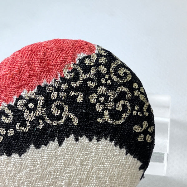 0009　Kimono material as a brooch / Kimono/Obi remake accessories Obi clasp