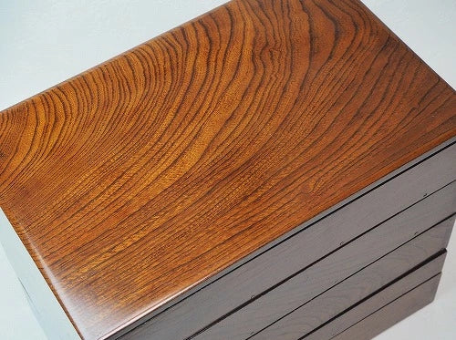 0719 A five-tiered, lacquered box made of oak wood.<BR><BR>　/ 02 Japan "Bento box"　重箱 /JAPAN japanese antique vintage lacquerware