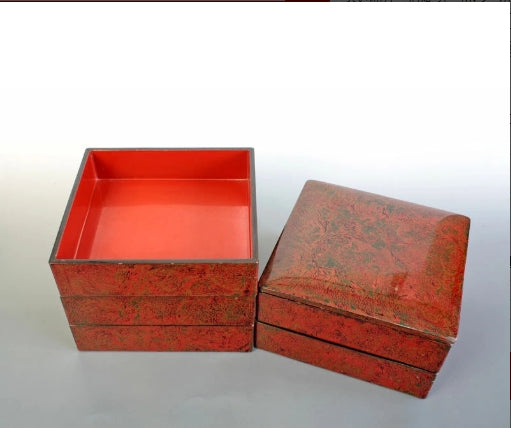 0170 A five-tiered bento box decorated with a moss pattern, characteristic of Tsugaru lacquerware..　<BR>/ 02 Japan "Bento box"　重箱 /JAPAN japanese antique vintage lacquerware