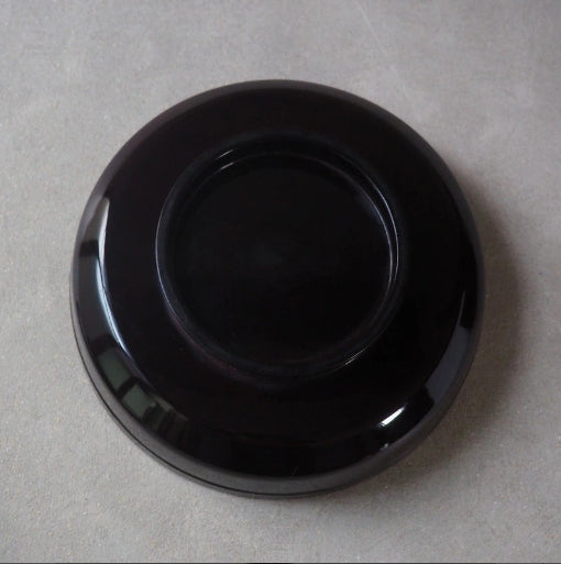 0005 A large, lidded, lacquered bowl adorned with floral and butterfly patterns.　/ 02 Japan "Bento box"　重箱 /JAPAN japanese antique vintage lacquerware
