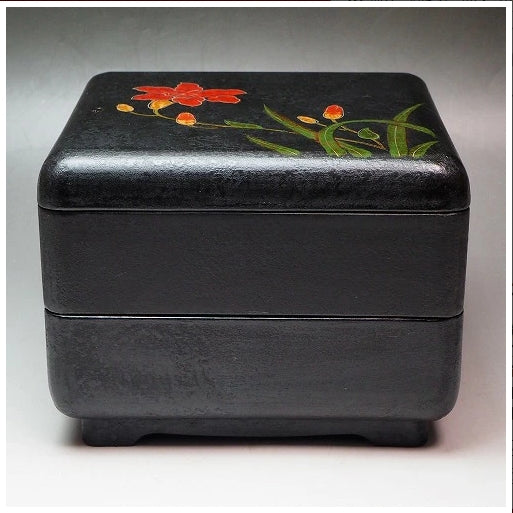 0790 Floral patterned two-tiered bento box　/ 02 Japan "Bento box"　重箱 /JAPAN japanese antique vintage lacquerware