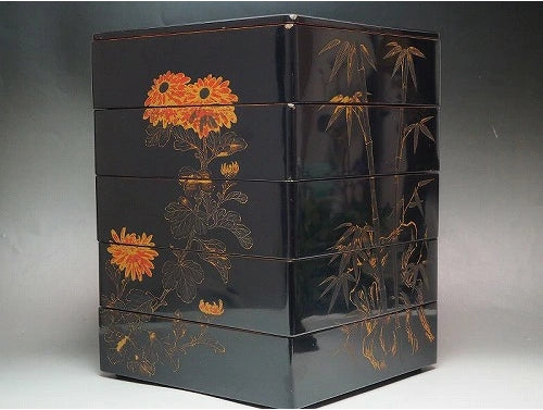 <BR>0779 Murakami wood carving, lacquered lacquerware, gold polished tiered box.<BR><BR>/ 02 Japan "Bento box"　重箱 /JAPAN japanese antique vintage lacquerware